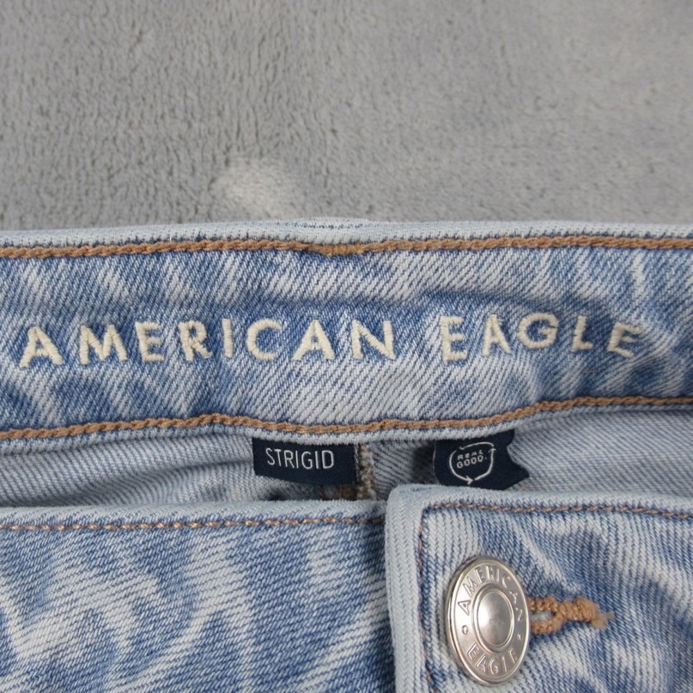 American Eagle Mom Jean Light Wash High Rise Denim Pants Womens 12 Regular - Picture 2 of 13